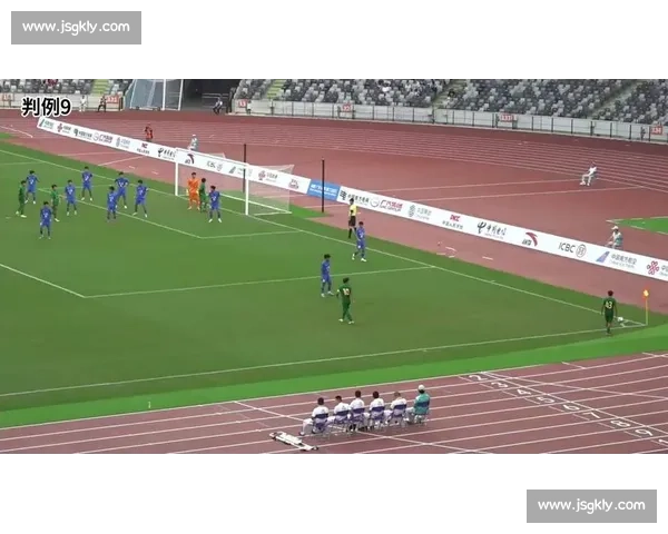 口水风暴！特谢拉辱对手逃罚，中超争议战引申诉