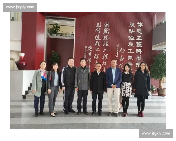 北京对决香港谁更适合年轻人发展与生活城市机遇与成本比较深度解析