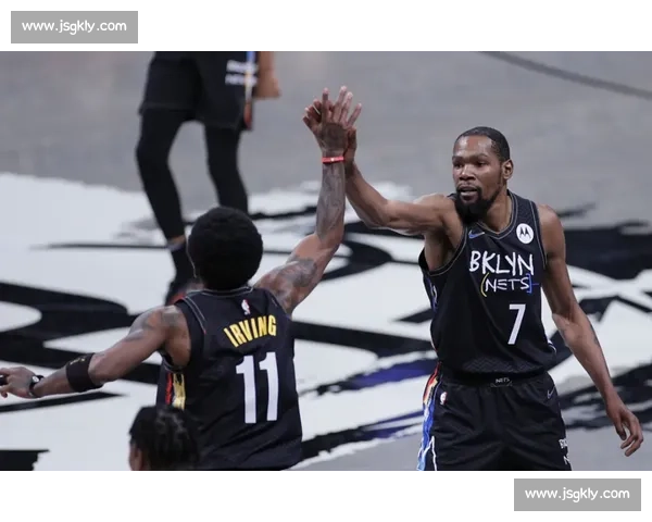 布朗vs锤子强强对话引爆赛场巅峰较量全面解析背后故事与未来走向