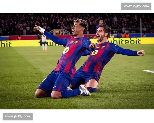 明夜国家德比再燃战火巴萨皇马巅峰对决或将改写西甲格局赛季走势 明夜国家德比再燃战火巴萨皇马巅峰对决或将改写西甲格局赛季走势