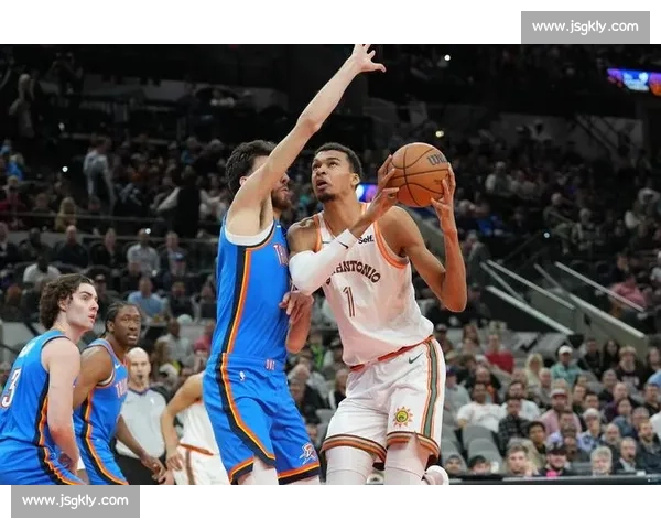 热火对阵马刺全场比赛录像回顾攻防博弈与关键时刻解析精彩呈现